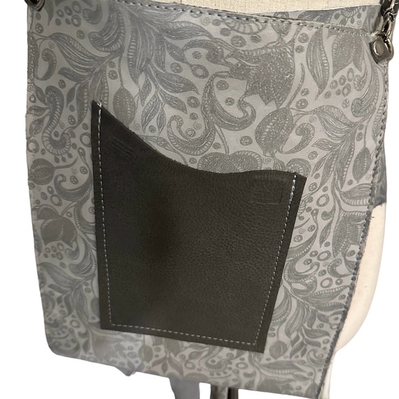 NEW Custom made genuine leather crossbody with matching wrap belt - Picture 2 of 5